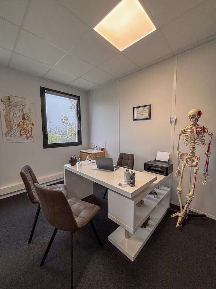 Bureau du cabinet d'ostéopathie de Genay